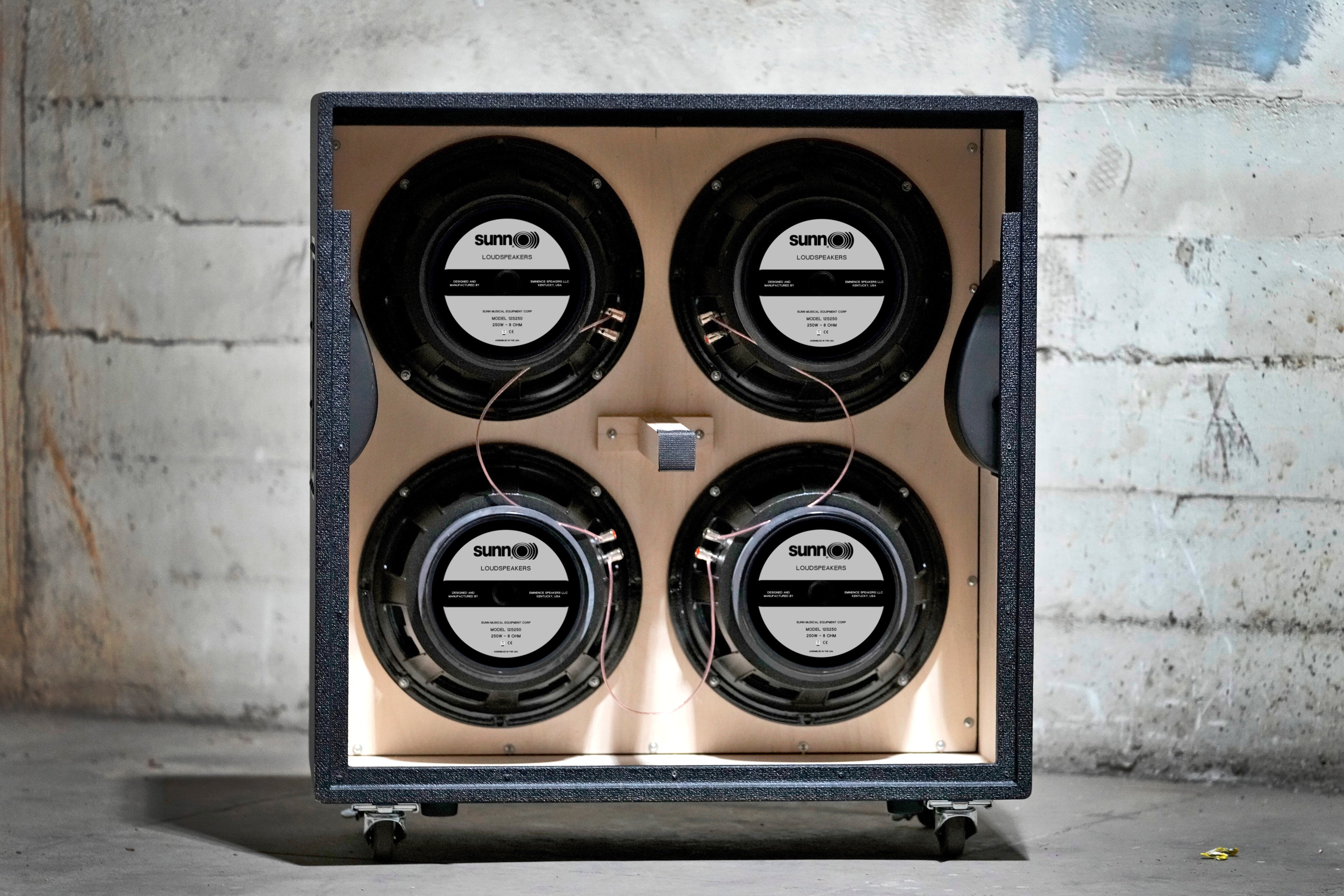 DoomBox 4 x 12